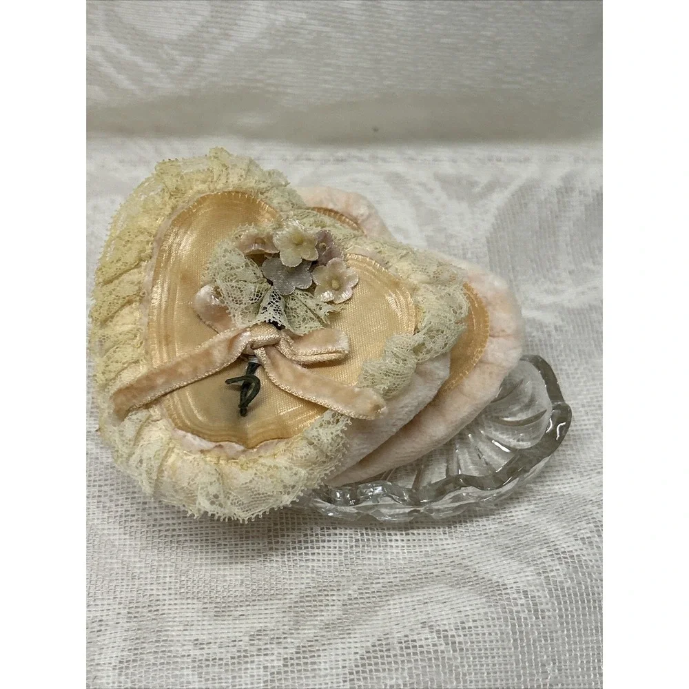 Lead CRYSTAL Heart Shaped Dish With Powder Puffs Trinkets Tray Cosmetics Zajecar